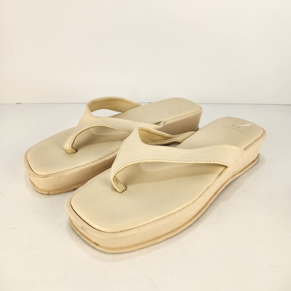 Halston Women's Casual Minimalist Chic Thong Ivory Sandals Size 7